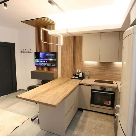 Thita Center Apartament *